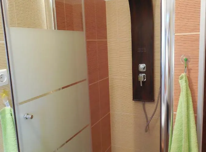 Orange Bamboo Apartment Split
