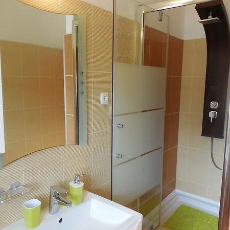 Orange Bamboo Apartment Split
