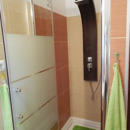 Orange Bamboo Apartment Split