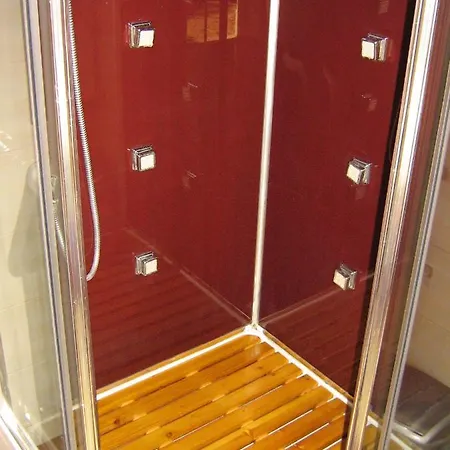 Orange Bamboo Apartment Split
